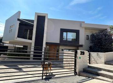 Casa de 4 habitaciones, Atizapán de Zaragoza · Casa en Venta en Club de Golf Vallescondido