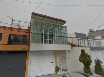 Casa de 3 habitaciones, Gustavo A. Madero · Casa con 196 m² Superficie de Terreno, 3 Recámaras en Venta en Lindavista Norte