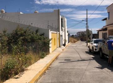 Terreno / Lote , Cuernavaca · ¡Invierte en Cuernavaca! Terreno en Venta Dentro de Privada, Lomas de Tzompantle, Cuernavaca.