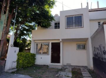 Casa en condominio de 2 habitaciones, Querétaro · Pago Sólo de Contado, a Ofertar Casa en Calzada Amargura Qro!