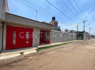 Casa · 295m² · 5 Recámaras · 2 Estacionamientos · Casa en Venta en Huilango