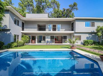 Casa de 4 habitaciones, Cuernavaca · ¡Casa Remodelada con Alberca en Cond. en Acapantzingo, Centro de Cuernavaca!