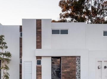 Casa · 130m² · 3 Recámaras · 2 Estacionamientos · Castelo San Francisco Mod. Belasi Casa en Venta