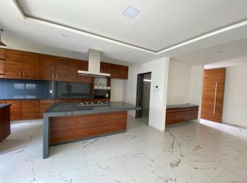 Casa · 316m² · 4 Recámaras · 2 Estacionamientos · Casa en Venta