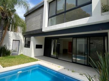 Casa · 316m² · 4 Recámaras · 2 Estacionamientos · Casa en Venta