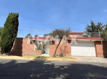 Casa en condominio · 393m² · 4 Recámaras · 5 Estacionamientos · Casa en Venta en Fraccionamiento La Virgen, Metepec - (4)