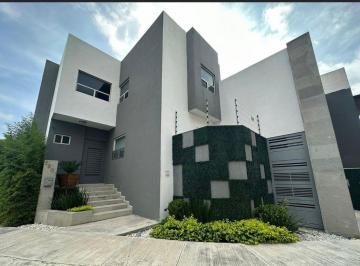 Casa de 3 habitaciones, San Pedro Garza García · Casa en Privada Fundadores Muy Cerca de San Pedro!