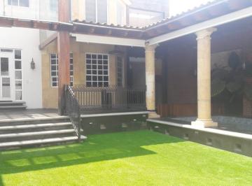 Casa · 330m² · 3 Recámaras · 4 Estacionamientos · Venta de Casa en Rincones de La Calera