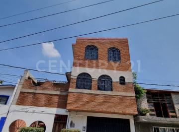 Casa · 240m² · 5 Recámaras · Casa en Venta con Depto Independiente, Iztapalapa