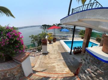 Casa de 4 habitaciones, Jojutla · Casa a Orilla del Lago de Tequesquitengo
