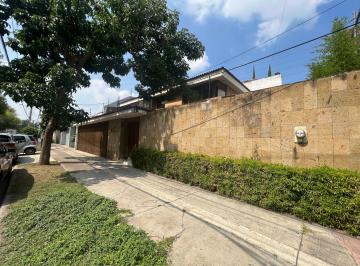 Casa de 5 habitaciones, Guadalajara · Casa en Manuel Acuña 700 m²