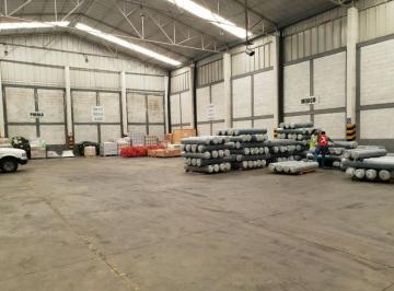 Bodega comercial · 1100m² · 4 Estacionamientos · Excelente Bodega en Renta Zona Vw