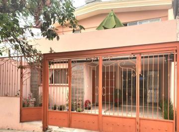 Casa de 4 habitaciones, Zapopan · Hermosa y Amplia Casa en Venta en Pinar de La Calma.