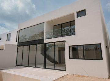 Casa de 3 habitaciones, Mérida · Venta de Casa en Privada, 3 Recámaras, Ubicada en Conkal