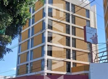 Edificio · 178m² · 2 Estacionamientos · Edificio en Renta 11 Sur - (4)