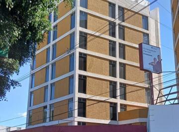 Edificio · 178m² · 2 Estacionamientos · Edificio en Renta 11 Sur - (4)