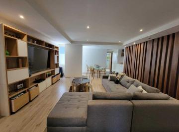 Departamento · 240m² · 3 Recámaras · 2 Estacionamientos · Departamento en Venta en Interlomas con Terraza
