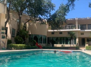 Quinta de 4 habitaciones, Santiago · Casa de Campo en Venta en Santiago