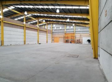 Bodega comercial · 2000m² · 5 Estacionamientos · Bodega en Renta Zona Vw