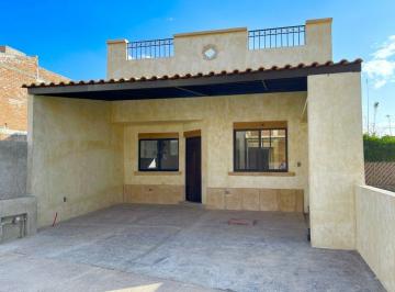 Casa de 3 habitaciones, Aguascalientes · Casa en Venta en Aguascalientes Norte en Bosques del Paraiso un Piso y Roof G