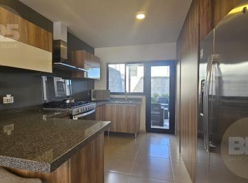 Casa · 138m² · 4 Recámaras · 2 Estacionamientos · Casa con Recámara en Pb, en Zona El Mirador, El Marqués Querétaro