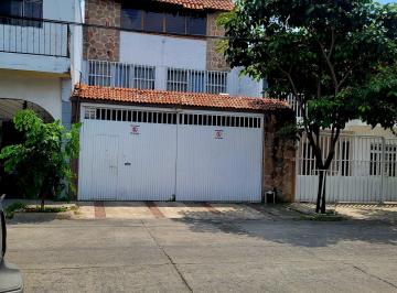 Casa de 5 habitaciones, Guadalajara · Venta
