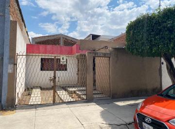 Casa · 290m² · 3 Recámaras · Bodega en Manzanares
