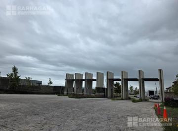 Terreno / Lote · 218m² · Terrenos en Venta en Exclusivo Condominio Valles, Lomas del Campanario Norte