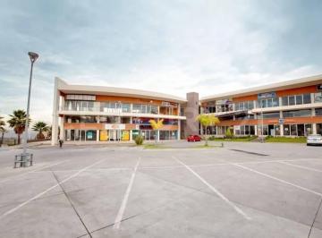 Local comercial · 50m² · Local en Plaza Santiago Urbiquinta, Tonalá