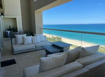 Departamento · 3 Recámaras · 2 Estacionamientos · Penthouse de Lujo, Residencial de Playa Velamar, $20,000,000