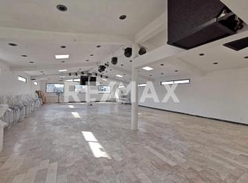 Edificio · 648m² · 10 Estacionamientos · Edificio Comercial 648 M²c / 10 Autos / Salón de Fiestas