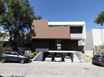 Casa de 4 habitaciones, Zapopan · Casa en Venta en Zapopan, Jalisco, Coto Las Lomas
