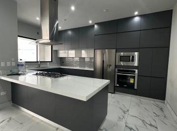 Casa de 3 habitaciones, Monterrey · Se Renta Casa en Cumbres Elite (Arriba de Leones)