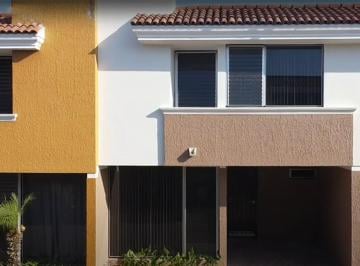 Casa de 3 habitaciones, Zapopan · Casa en Renta, Colonia Loma Bonita, Zapopan Jalisco