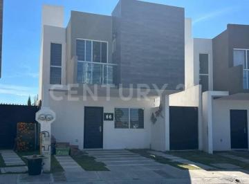Casa de 3 habitaciones, San Juan del Río · Casa en Venta en Pedregal del Río, San Juan del Río, Querétaro