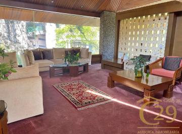 Casa de 3 habitaciones, Miguel Hidalgo · Casa en Venta en Bosques de Las Lomas, un Nivel y Medio Terreno de 899 m
