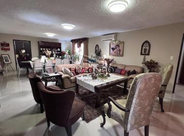 Casa · 329m² · 4 Recámaras · 2 Estacionamientos · Casa en Venta, Lomas de Rosales $6’800,000
