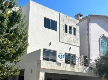 Casa de 4 habitaciones, Monterrey · Casa en Renta en Privada Rincon de Las Lomas en Sierra Alta en Monterrey, Nl