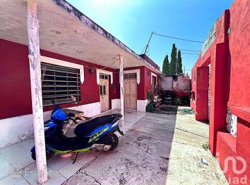 Casa · 164m² · 3 Recámaras · 2 Estacionamientos · Venta de Casa en Merida Cerca del Centro