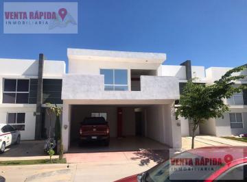 Casa · 181m² · 3 Recámaras · 2 Estacionamientos · Casa en Privada Bosques del Rey