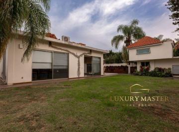 Casa de 4 habitaciones, Tlajomulco de Zúñiga · Casa en Venta en Santa Anita Club de Golf Moderna