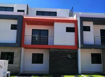 Casa en condominio de 4 habitaciones, Querétaro · El Refugio Palazzo $17 000