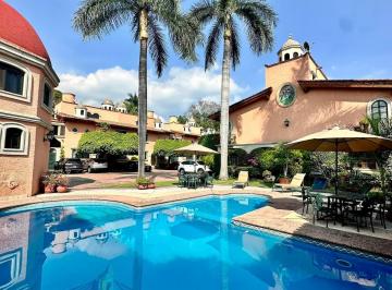 Casa de 4 habitaciones, Cuernavaca · Casa en Condominio con Seguridad en Vista Hermosa