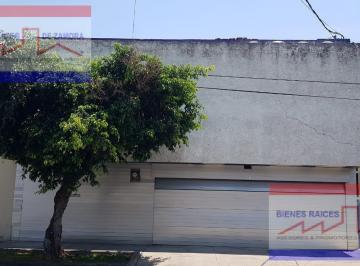 Casa · 347m² · 2 Recámaras · 2 Estacionamientos · Casa con Excelente Ubicación Para Fines Comerciales Disponible en Venta