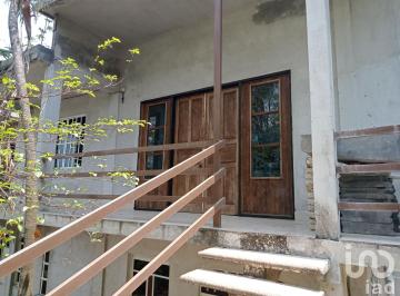 Departamento de 5 habitaciones, Catemaco · Casa en Venta en Calle Vicente Guerrero, Centro de Catemaco, Veracruz