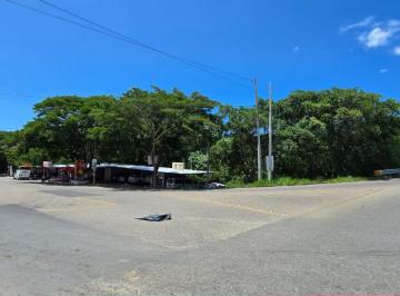 Terreno en esquina, ubicado en Sayulita con 200m de frente a pie de carretera a  · Terreno en Sayulita 43,900 m² Pie de Carretera, Uso Comercial