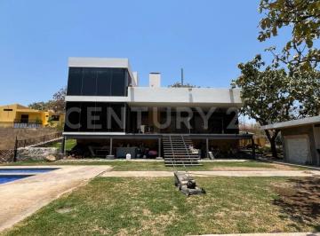 Quinta · 528m² · 3 Recámaras · 10 Estacionamientos · Casa en Venta en Hacienda Monticello, Zapopan, Jalisco.