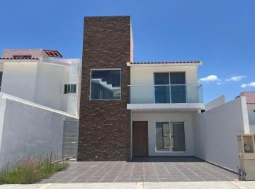 Casa · 180m² · 3 Recámaras · 3 Estacionamientos · Casa en Venta en San Juan El Rio Queretaro