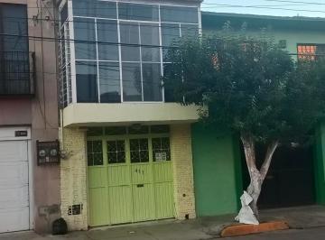 Casa · 266m² · 5 Recámaras · 1 Estacionamiento · Casa en Venta en Zona Centro - (4)