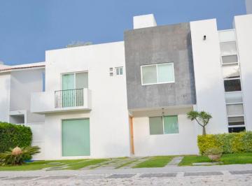 Casa de 3 habitaciones, Corregidora · Casa Amueblada Los Frailes Cercana a Plaza Constituyentes